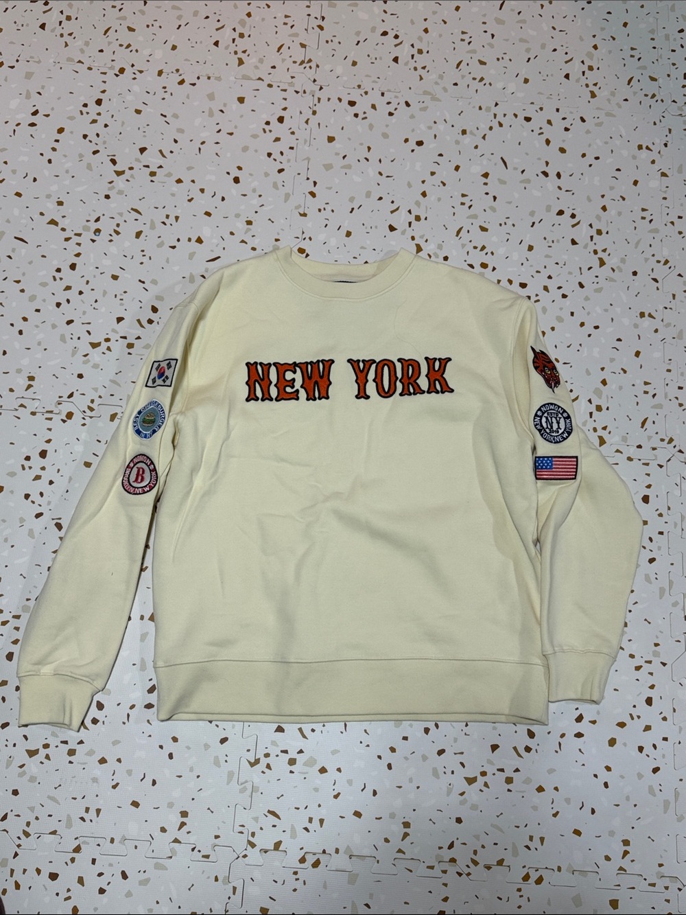 Nowon New York Crewneck (Creme)